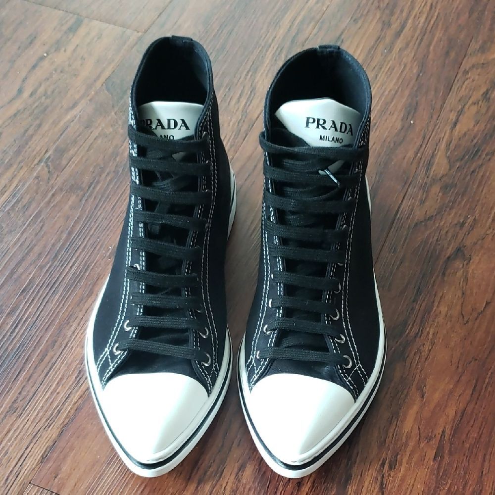 Prada Mens Black White Pointed Toe High-Top Sneakers Size 7